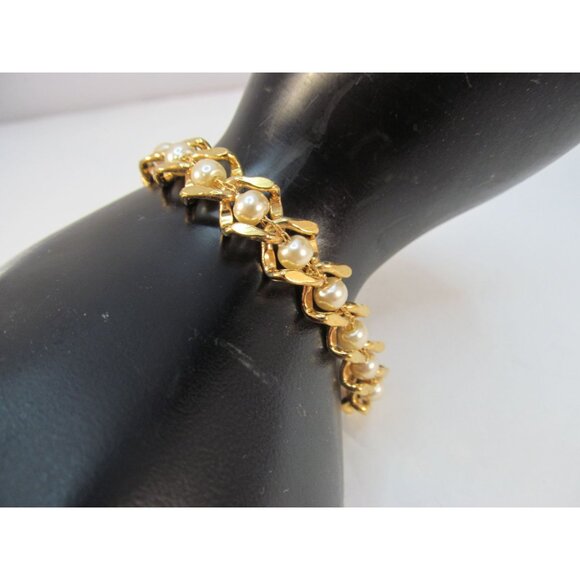 Vintage Napier Goldtone Faux Pearl Link Bracelet - Picture 9 of 9